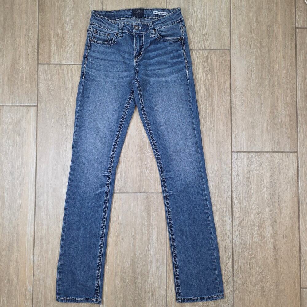 Daytrip Virgo Straight Jeans Womens 25R Stretch Mid Rise Medium Wash Denim